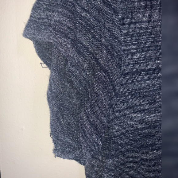 J.O&CO Blue Hi-Lo Tshirt Size Large (flaw) - Picture 4 of 5